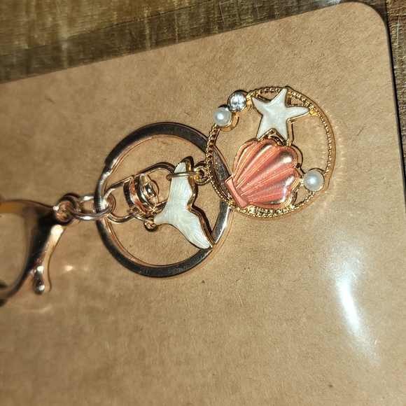 Keychain - Picture 3 of 4